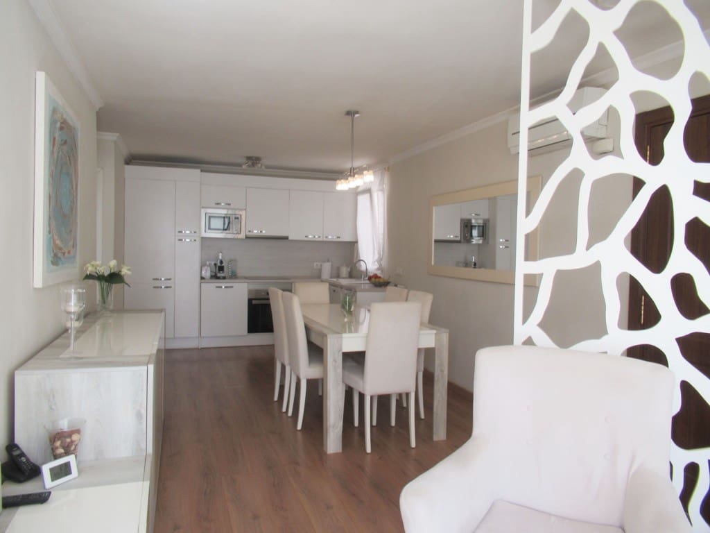 1 slaapkamer Appartement te huur in Cala Vinyes / Cala Vinyas / Cala Vinas met zwembad - € 1.400 (Ref: 9077821)