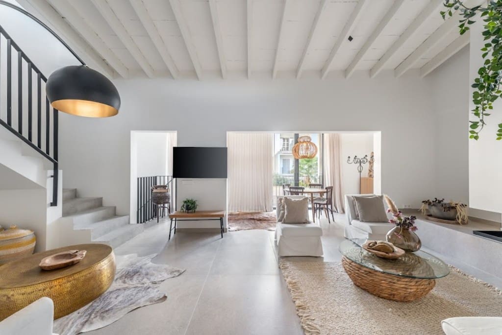 4 soveværelse Byhus til salg i Palma de Mallorca med swimmingpool - € 2.650.000 (Ref: 9098933)