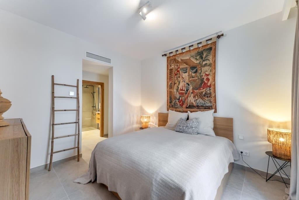 4 soveværelse Byhus til salg i Palma de Mallorca med swimmingpool - € 2.650.000 (Ref: 9098933)