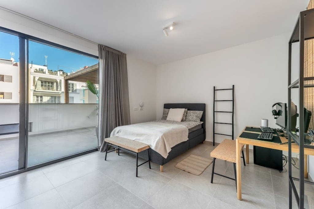 4 soveværelse Byhus til salg i Palma de Mallorca med swimmingpool - € 2.650.000 (Ref: 9098933)