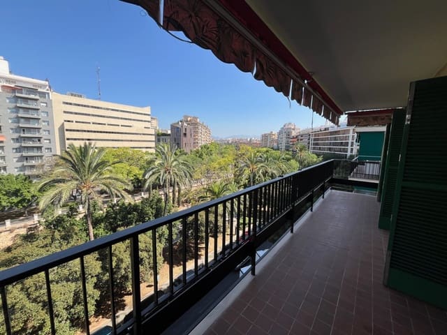 4 slaapkamer Appartement te huur in Palma de Mallorca - € 3.000 (Ref: 9100574)