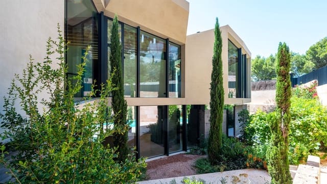 4 soveværelse Villa til salg i Peguera / Paguera, Calvià med swimmingpool - € 4.400.000 (Ref: 9102771)