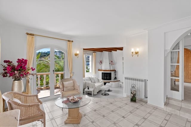 4 slaapkamer Villa te koop in Puerto de Andratx, Andratx met zwembad - € 3.900.000 (Ref: 9176317)