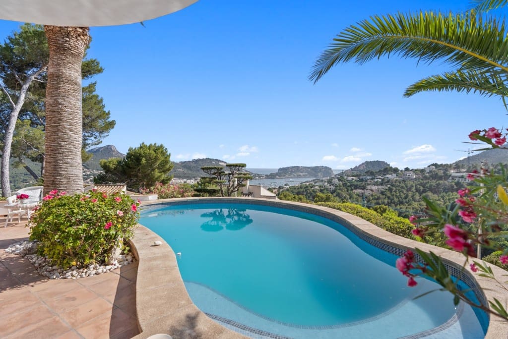 4 slaapkamer Villa te koop in Puerto de Andratx met zwembad - € 3.900.000 (Ref: 9176317)