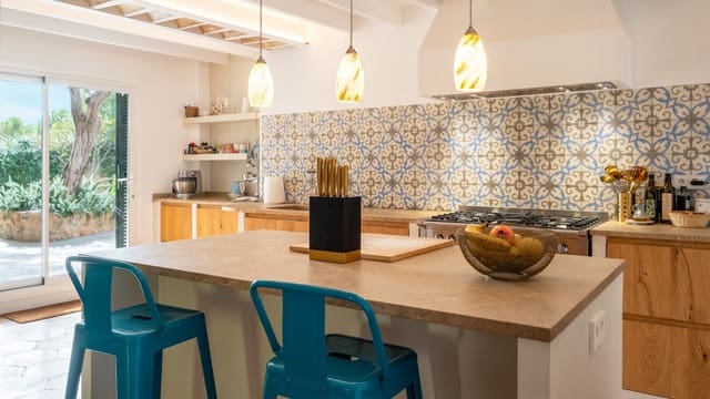 6 sovrum Villa att hyra i Santa María del Camí med pool - 8 500 € (Ref: 9214902)