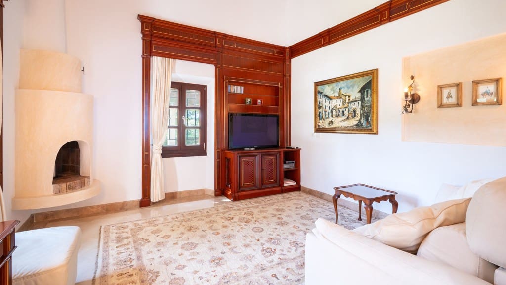 2 bedroom Villa for sale in Mal Pas-Bon Aire with pool - € 7,500,000 (Ref: 9254818)