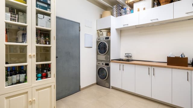 4 soveværelse Byhus til salg i Consell med swimmingpool - € 1.650.000 (Ref: 9303221)