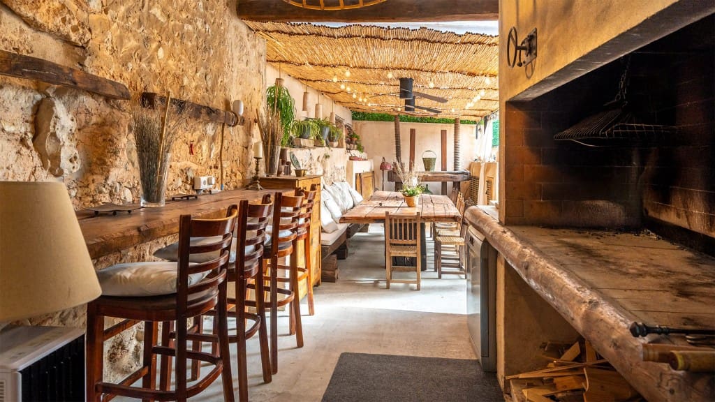 4 soverom Hus til salgs i Consell med svømmebasseng - € 1 650 000 (Ref: 9303221)