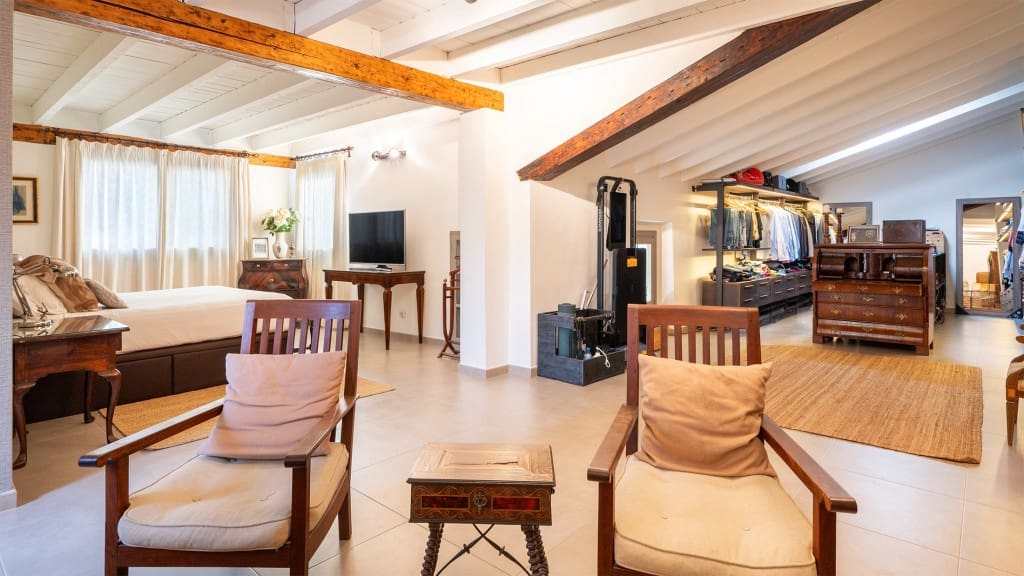 4 soverom Hus til salgs i Consell med svømmebasseng - € 1 650 000 (Ref: 9303221)