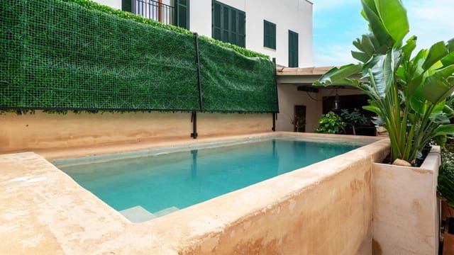 4 soveværelse Byhus til salg i Consell med swimmingpool - € 1.650.000 (Ref: 9303221)