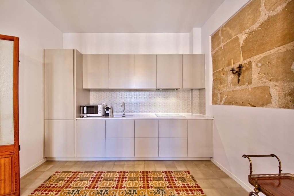 2 bedroom Apartment for rent in Palma de Mallorca - € 3,400 (Ref: 9317540)