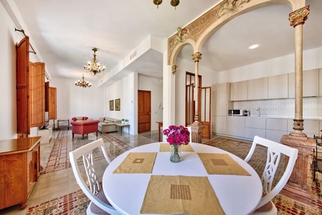 2 bedroom Apartment for rent in Santa Catalina, Palma de Mallorca - € 3,400 (Ref: 9317540)