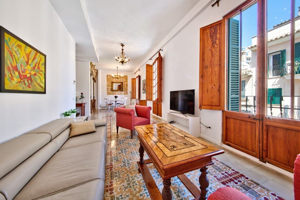 2 bedroom Apartment for rent in Palma de Mallorca - € 3,400 (Ref: 9317540)