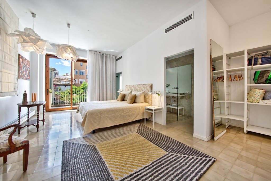 2 bedroom Apartment for rent in Palma de Mallorca - € 3,400 (Ref: 9317540)