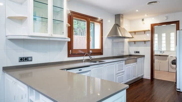 4 sovrum Villa att hyra i Palma de Mallorca med pool - 5 500 € (Ref: 9326108)