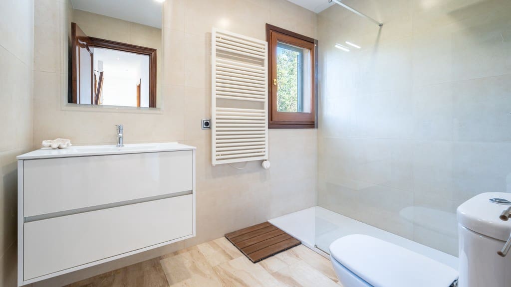 4 bedroom Villa for rent in Palma de Mallorca with pool - € 5,500 (Ref: 9326108)