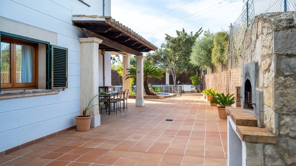 4 bedroom Villa for rent in Palma de Mallorca with pool - € 5,500 (Ref: 9326108)
