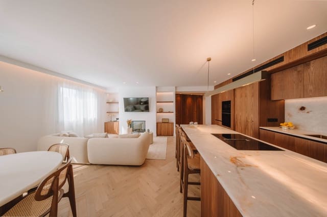 3 bedroom Apartment for sale in Palma de Mallorca - € 1,360,000 (Ref: 9334527)