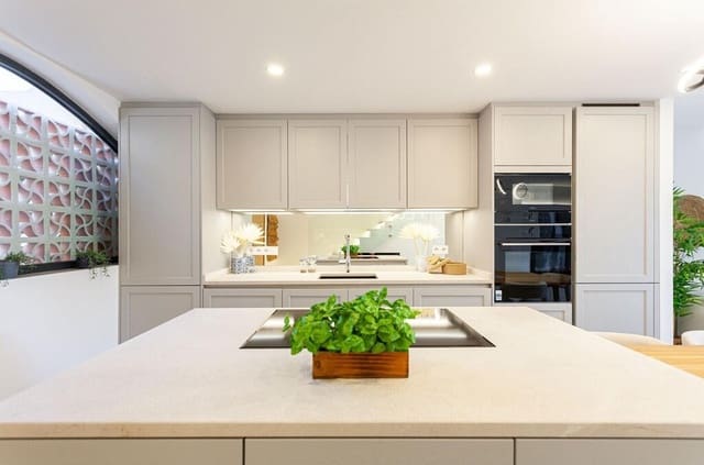 2 sypialnia Apartament na sprzedaż w Santa Ponsa, Calvià z basenem - 925 000 € (Ref: 9344354)