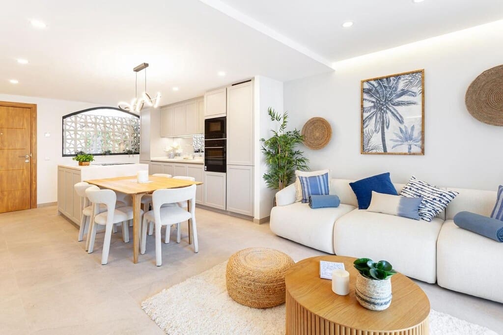 2 bedroom Apartment for sale in Santa Ponsa with pool - € 925,000 (Ref: 9344354)