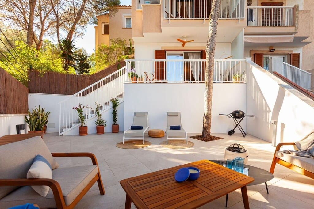 2 bedroom Apartment for sale in Santa Ponsa with pool - € 925,000 (Ref: 9344354)