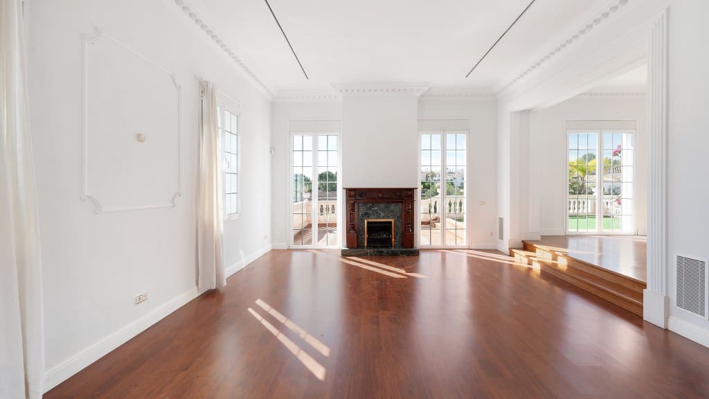 5 bedroom Villa for rent in Bendinat with pool garage - € 8,500 (Ref: 9353169)