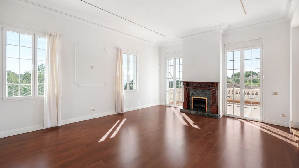 5 bedroom Villa for rent in Bendinat with pool garage - € 8,500 (Ref: 9353169)