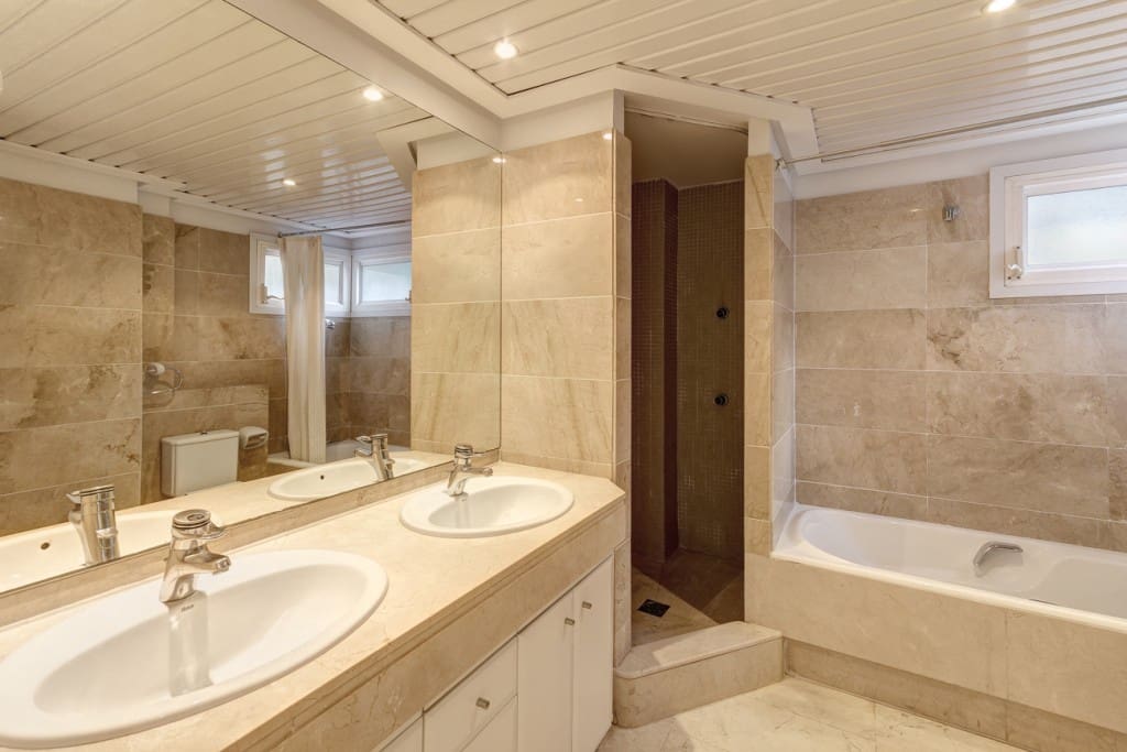 4 sovrum Lägenhet att hyra i Cas Catala - 5 500 € (Ref: 9361951)