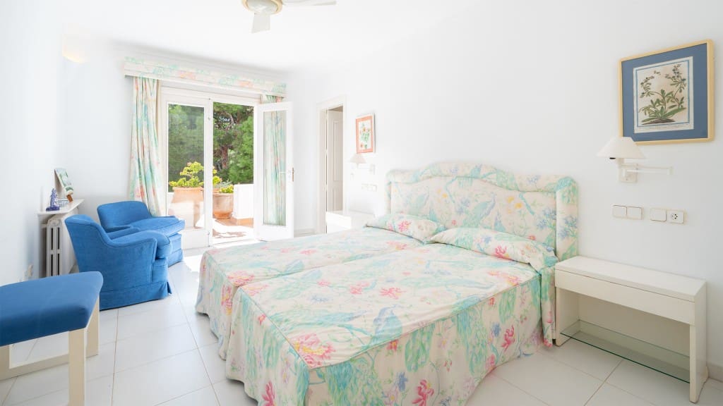 8 slaapkamer Villa te koop in Porto Petro met zwembad - € 7.500.000 (Ref: 9374966)