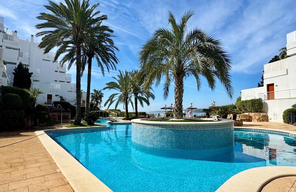 2 soveværelse Lejlighed til leje i Puerto Portals med swimmingpool garage - € 3.700 (Ref: 9395726)