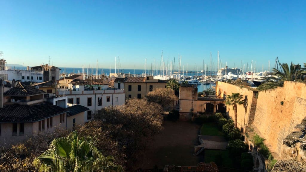 3 soveværelse Lejlighed til leje i Palma de Mallorca - € 1.900 (Ref: 9398194)