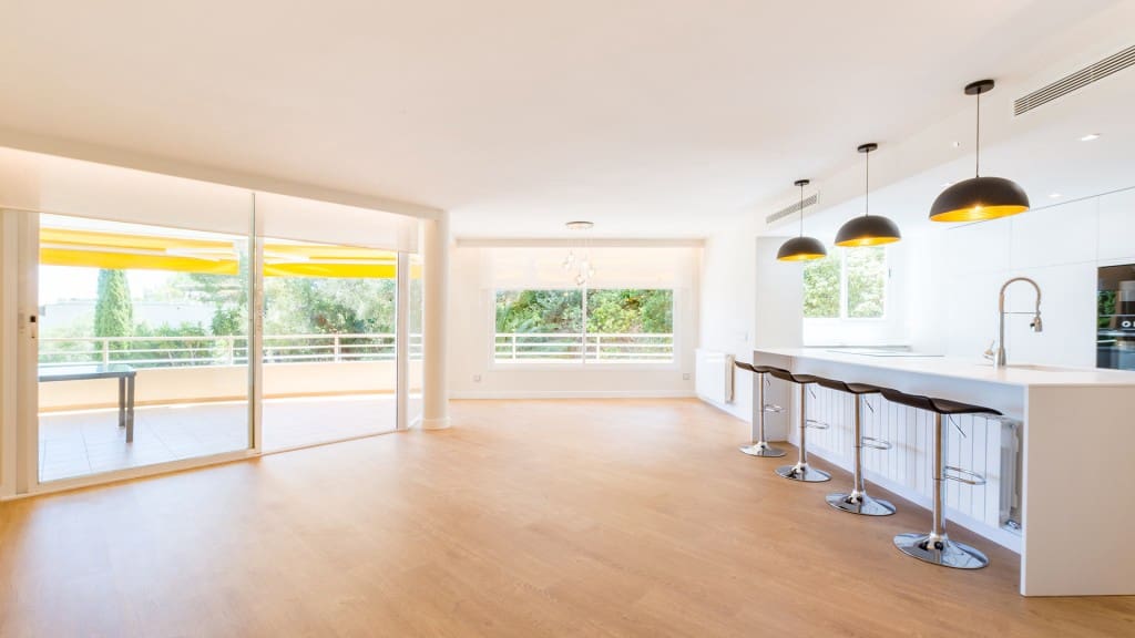 3 sovrum Lägenhet att hyra i Bendinat med pool - 3 900 € (Ref: 9410592)