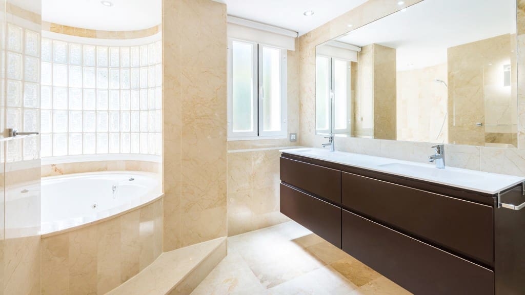 3 sovrum Lägenhet att hyra i Bendinat med pool - 3 900 € (Ref: 9410592)