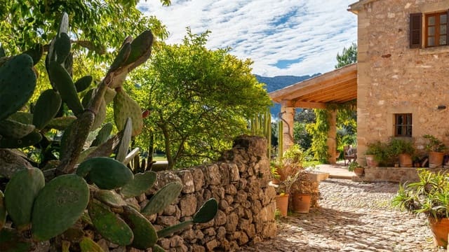 5 slaapkamer Finca/Landhuis te koop in Pollensa / Pollença met zwembad - € 3.200.000 (Ref: 9439491)