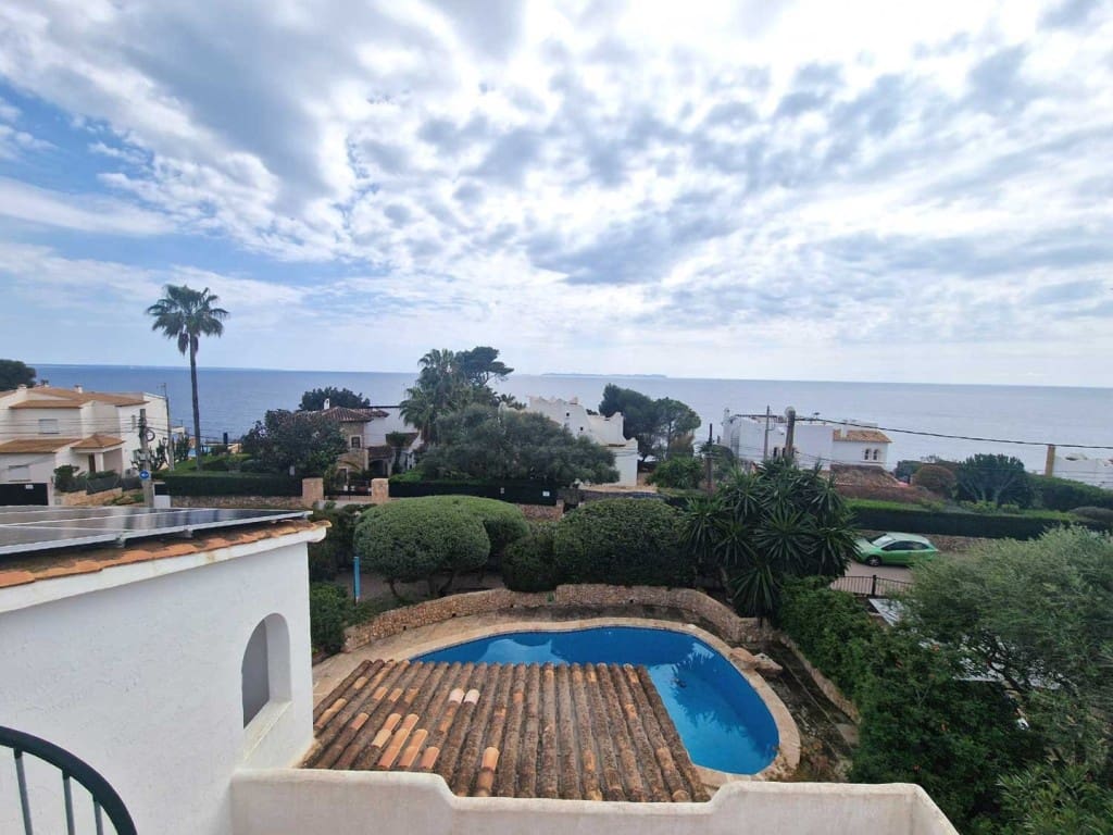 Chalet de 4 habitaciones en Cala Pi en venta con piscina - 1.350.000 € (Ref: 9468128)