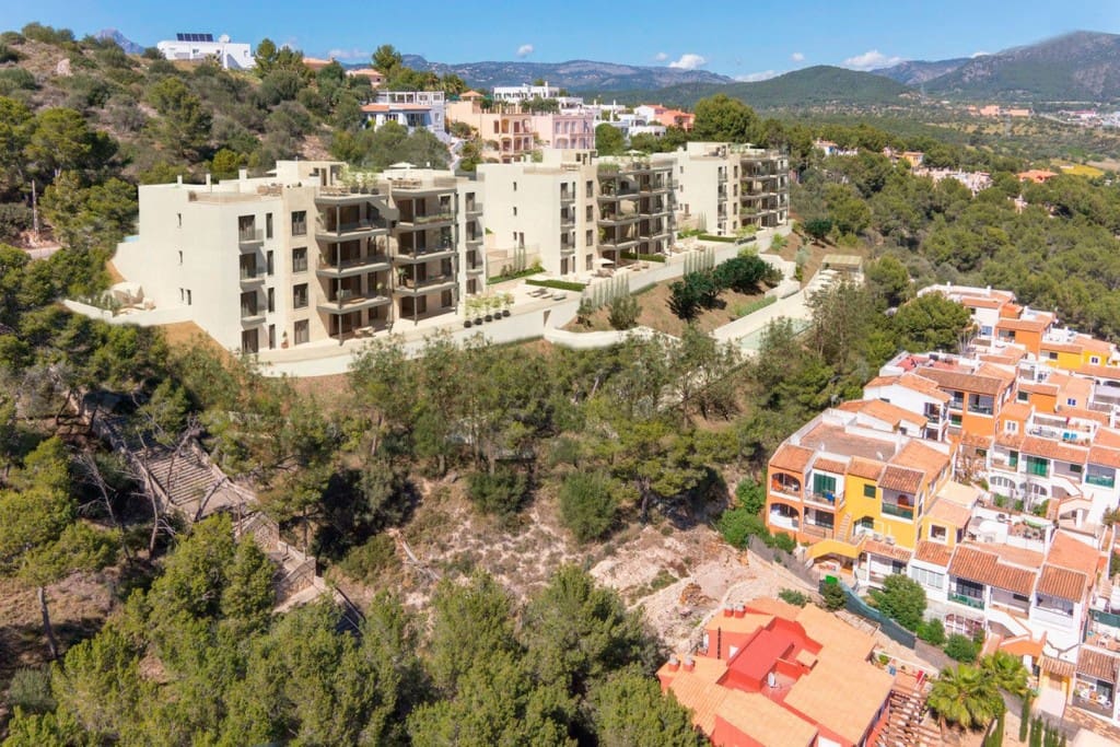 4 sovrum Lägenhet att hyra i Santa Ponsa med pool - 7 000 € (Ref: 9472230)
