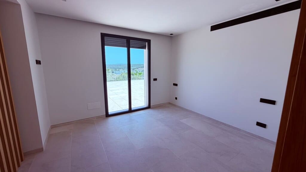 4 soveværelse Lejlighed til leje i Santa Ponsa med swimmingpool garage - € 8.000 (Ref: 9472230)