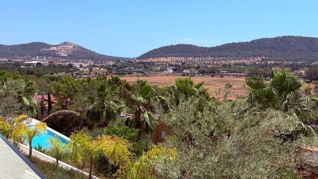 4 soveværelse Lejlighed til leje i Santa Ponsa med swimmingpool garage - € 8.000 (Ref: 9472230)