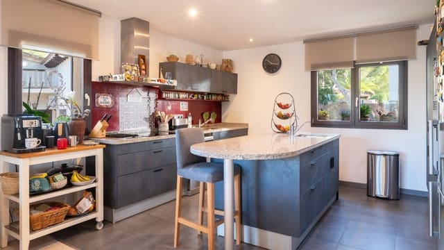 3 sovrum Villa till salu i Costa de la Calma, Calvià med pool garage - 1 900 000 € (Ref: 9512064)