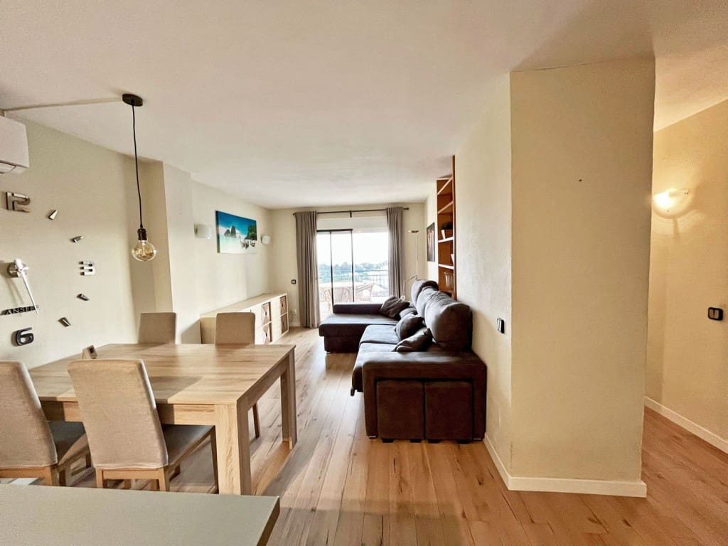 2 bedroom Penthouse for rent in Palma de Mallorca - € 1,800 (Ref: 9564323)