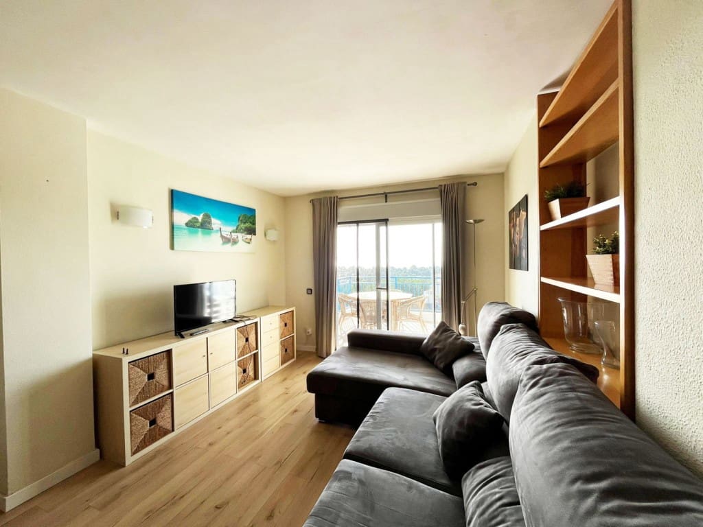2 bedroom Penthouse for rent in Palma de Mallorca - € 1,800 (Ref: 9564323)