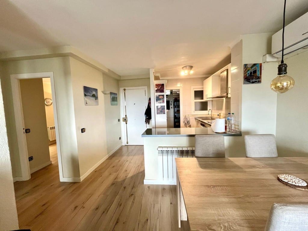 2 bedroom Penthouse for rent in Palma de Mallorca - € 1,800 (Ref: 9564323)