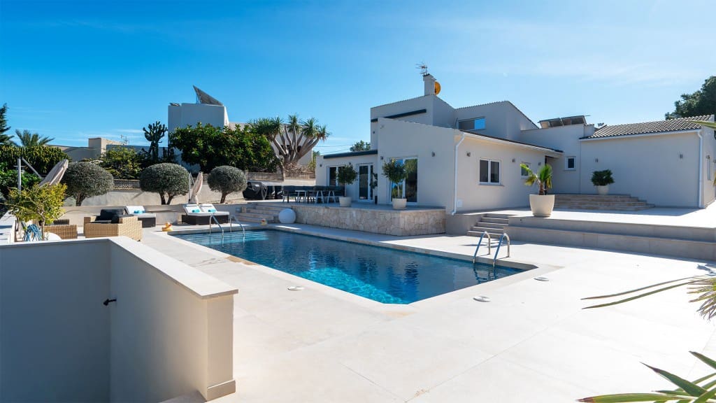 5 soveværelse Villa til salg i Cala Vinyes / Cala Vinyas / Cala Vinas med swimmingpool - € 2.595.000 (Ref: 9573973)