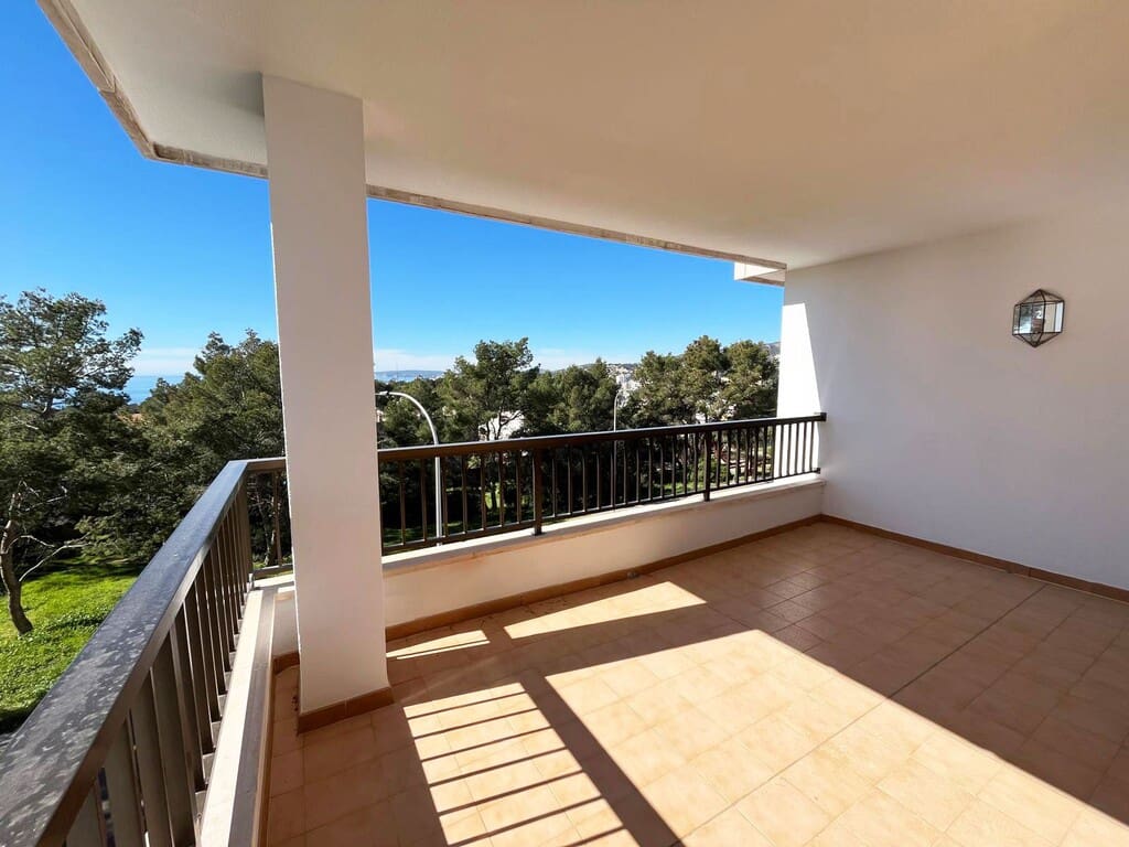 Ático de 4 habitaciones en Palma de Mallorca en alquiler con piscina - 2.600 € (Ref: 9604581)