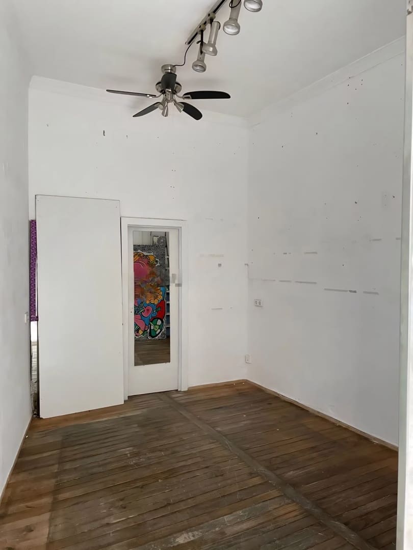 Kommersiell til salgs i Palma de Mallorca - € 148 000 (Ref: 9629635)