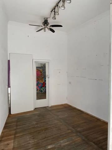 Kommersiell til salgs i Sant Nicolau, Palma de Mallorca - € 148 000 (Ref: 9629635)