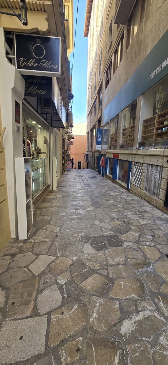 Kommersiell til salgs i Palma de Mallorca - € 148 000 (Ref: 9629635)