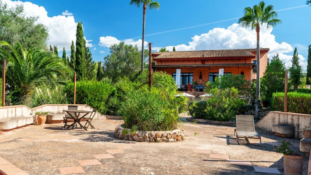 4 bedroom Finca/Country House for sale in Biniali with pool - € 1,395,000 (Ref: 9636450)