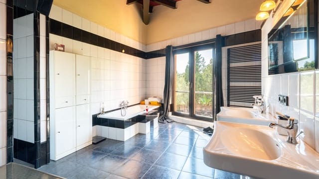 4 bedroom Finca/Country House for sale in Biniali, Sencelles with pool - € 1,395,000 (Ref: 9636450)