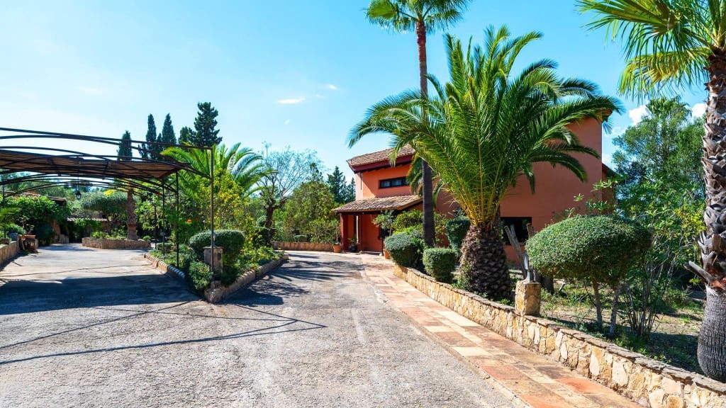 4 bedroom Finca/Country House for sale in Biniali with pool - € 1,395,000 (Ref: 9636450)